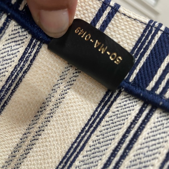 Christian Dior Stripes Book Large Tote Bag - Picture 15 of 16
